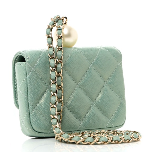 *CHANEL* 2021 Iridescent Pastel Green Caviar Quilted Pearl Coin Purse on Chain - Picture 3 of 10